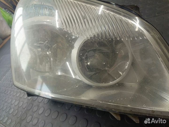 Nissan Qashqai J10 фара правая