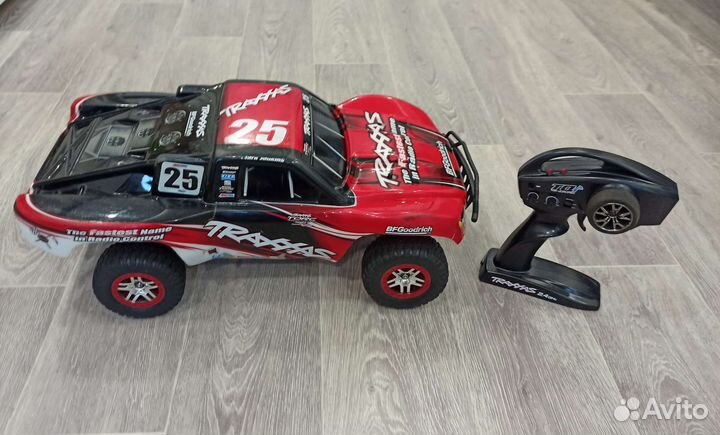 Машина на радиоуправлении 1 10