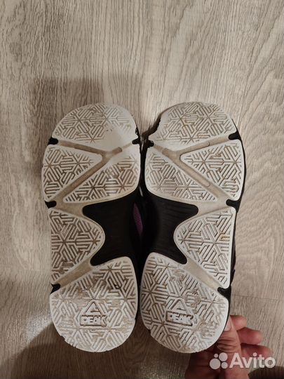 Кроссовки детские