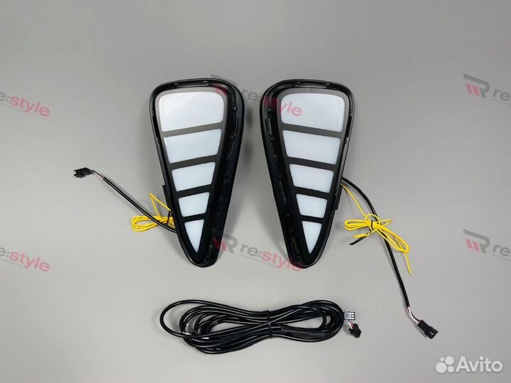 Ходовые огни Toyota Camry 55 14-17г 3 Режима R2687