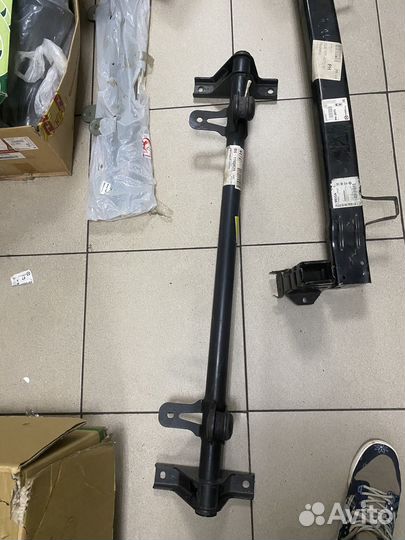 Поперечина передняя 2110