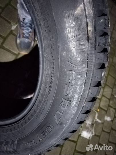 Nokian Tyres Hakkapeliitta 8 SUV 235/65 R17 108T