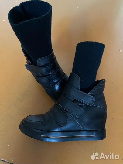 Кроссовки женские с чулком