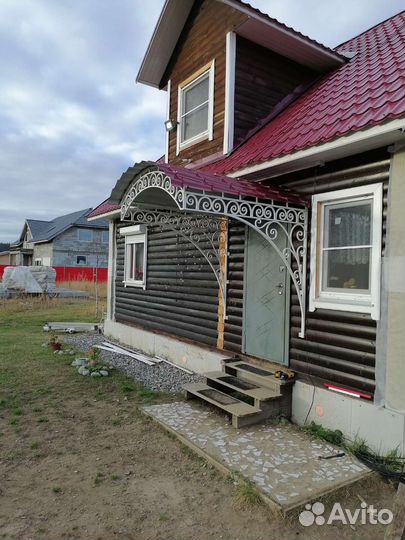 Козырек над входной дверью