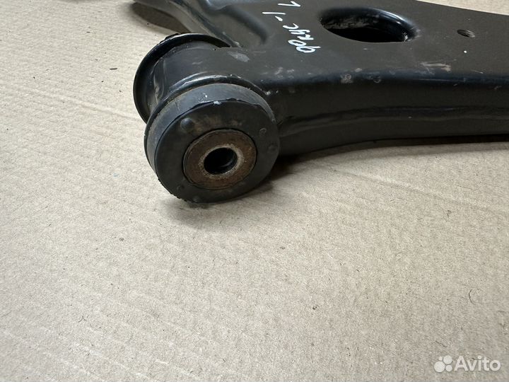 Рычаг передней подвески левый Ford Focus 1