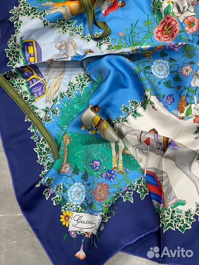 Платок женский gucci