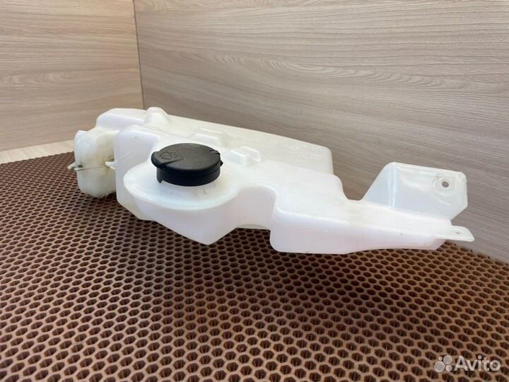 Бачок омывателя LADA X-Ray Cross