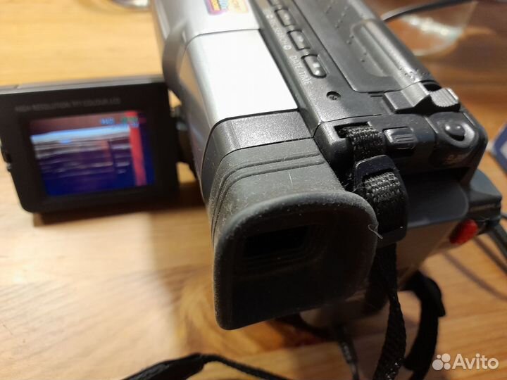 Видеокамера samsung VP-L710T