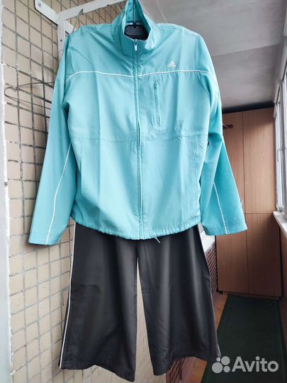 Спортивный костюм женский