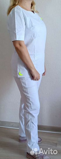 Медицинский костюм женский