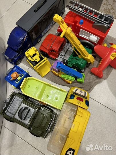 Машинки игрушки для мальчика