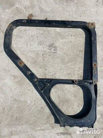 Кронштейн крыла левый Volvo Fh