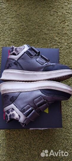 Ботинки демисезонные для девочки 29 размер. Юничел