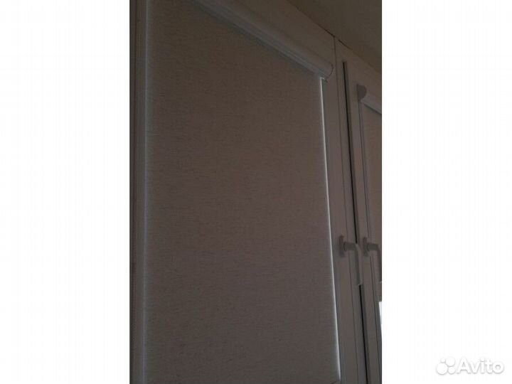 Рулонные кассетные шторы блекаут O683