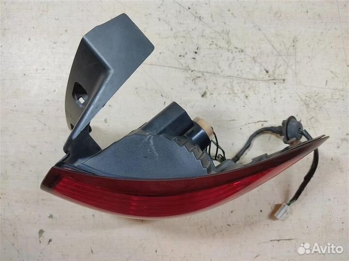 Фонарь задний наружный правый Subaru Tribeca WX 2