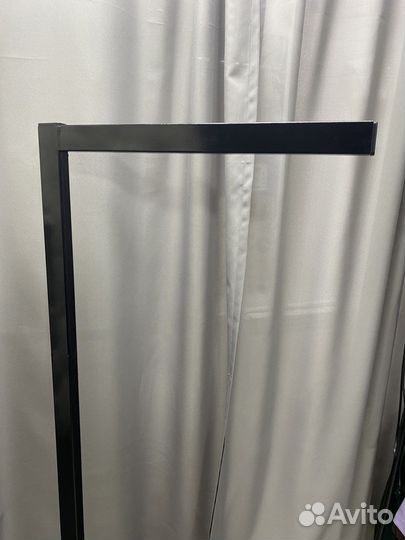 Вешалка напольная для одежды