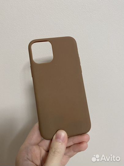 Чехол на iPhone 11 pro бежевый