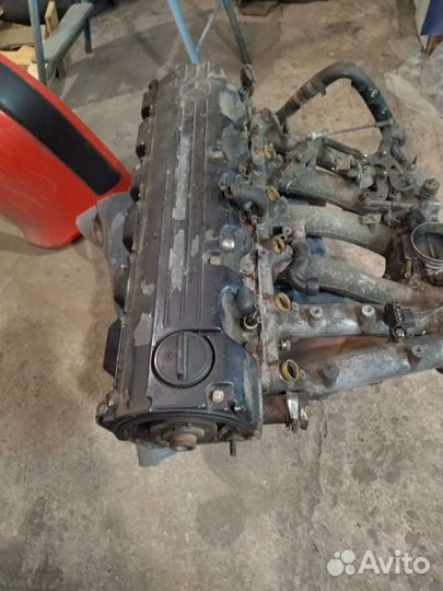 Головка блока мерседесw124 3.0л