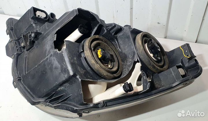 Правая фара Nissan Almera G15 на запчасти