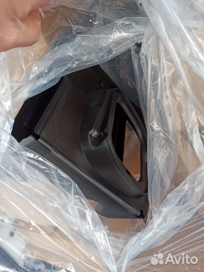 Воздуховод радиатора BMW X7 G07