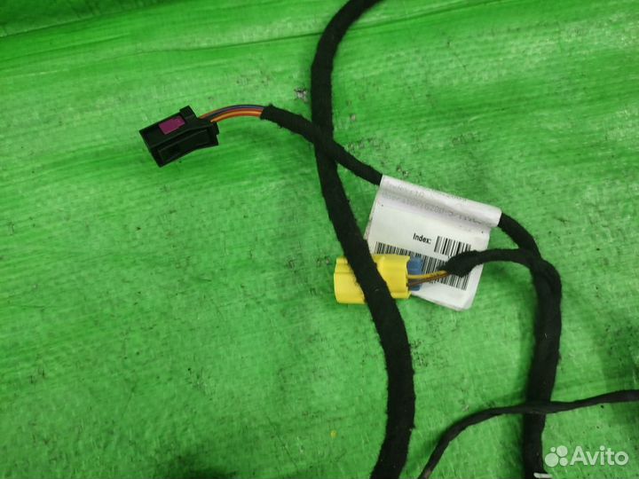 Проводка двери перед. Audi Q5