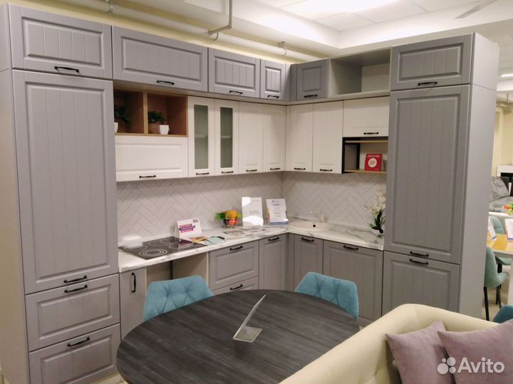 Кухонный гарнитур угловой