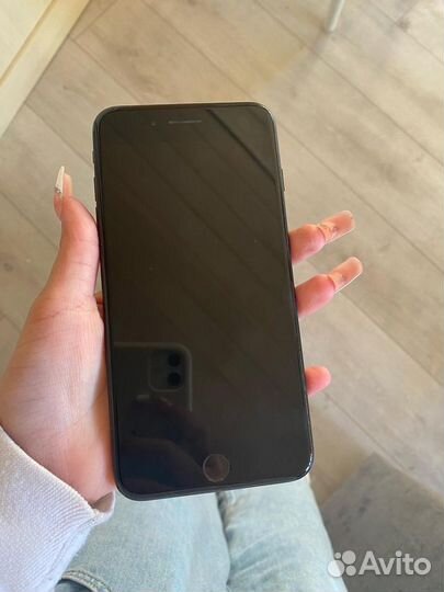 Телефон iPhone 7 plus