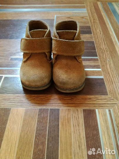 Ботинки детские 24