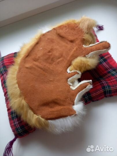 Украшение интерьера(изделие из меха)