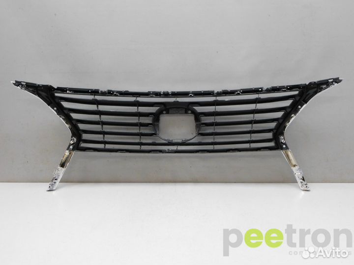 Б/У Б/У Решетка радиатора новая Рестайлинг