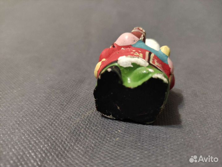 Гипсовая фигурка казака-курильщика из СССР