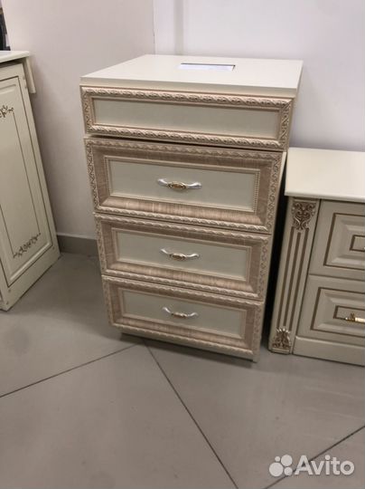 Комод с глдильной доской