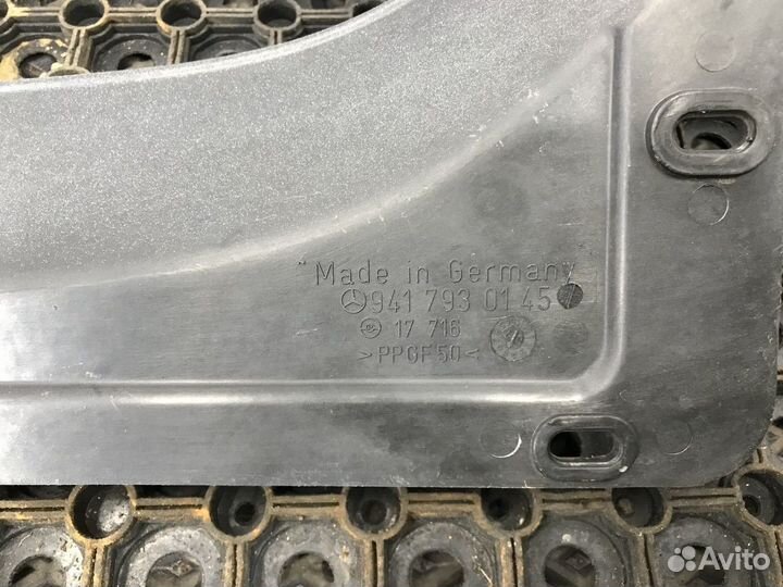 Спойлер кабины верхний Mercedes-Benz Actros