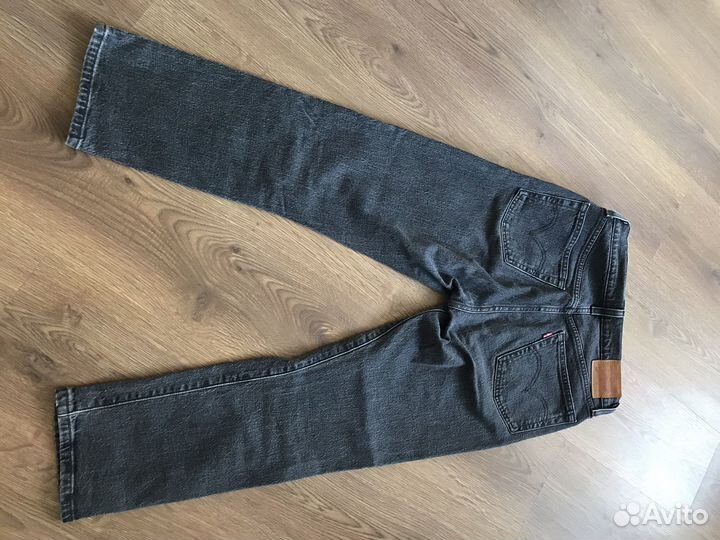 Джинсы женские levis 26