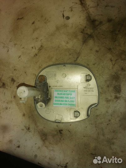 Лючок бензобака renault clio