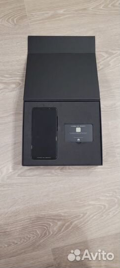 HUAWEI Mate 10 Porsche Design, 6/256 ГБ