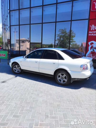 Audi A4 1.8 AT, 1997, 350 000 км