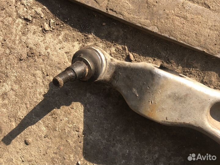 Рычаг передней нижний левый audi Q7 4L