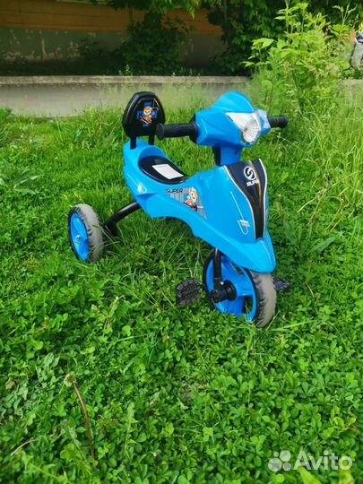 Детский трехколесный велосипед