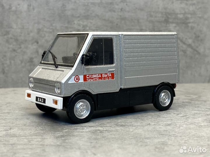 Коллекционная модель ваз-2702 Пони 1:43