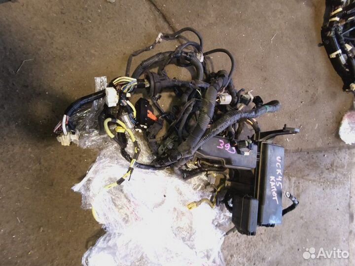 Проводка моторного отсека Toyota Sequoia UCK45