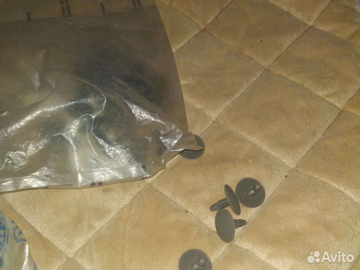 7681305000AAR ssang yong пистон облицовки салона