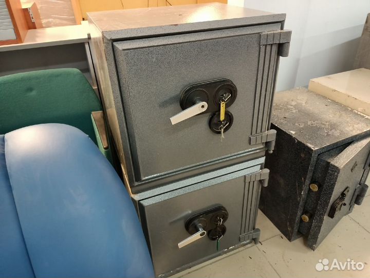 Сейфы огнестойкие 5шт. Б.У товар в Екатеринбурге