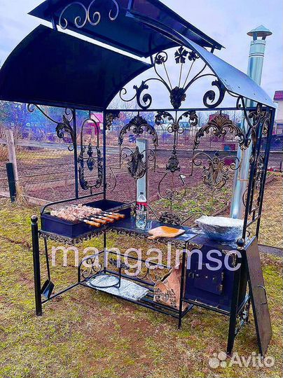 Мангал с крышей