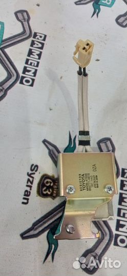 Резистор вентилятора охлаждения Toyota Prius NHW20