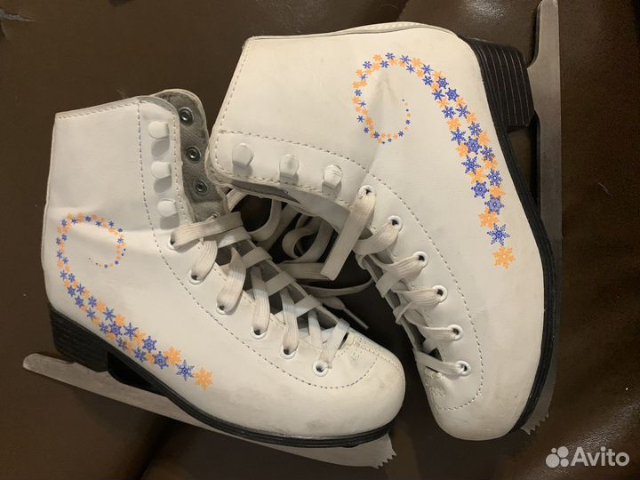 Коньки фигурные
