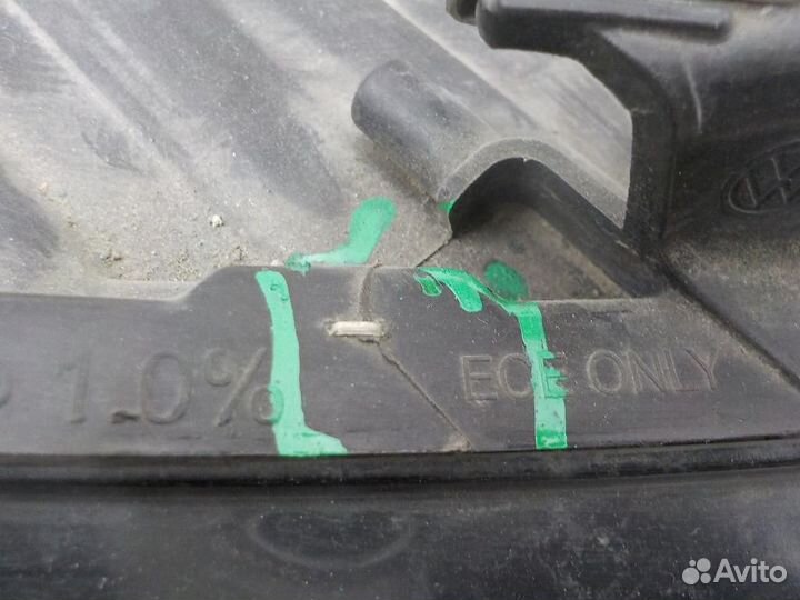 Фара правая Volkswagen Polo