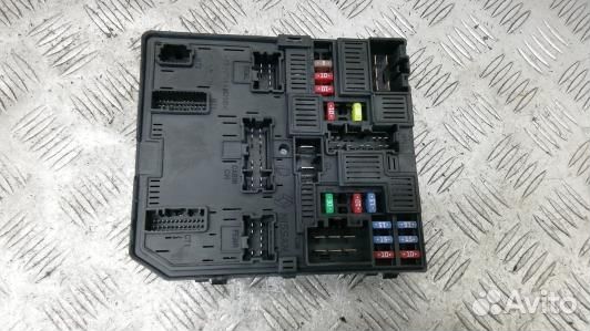 Блок предохранителей ford kuga 1 (OKR07M101)