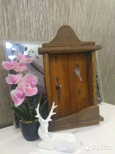 Ключница настенная