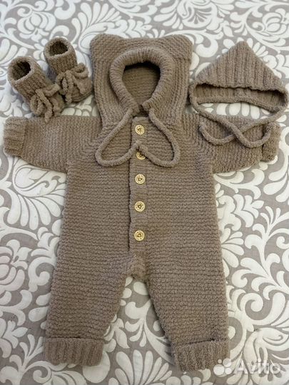 Вязаный комплект на выписку